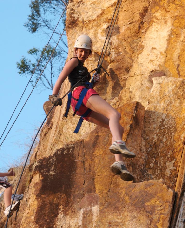 Kids rock climbing on Kangaroo Point Cliffs