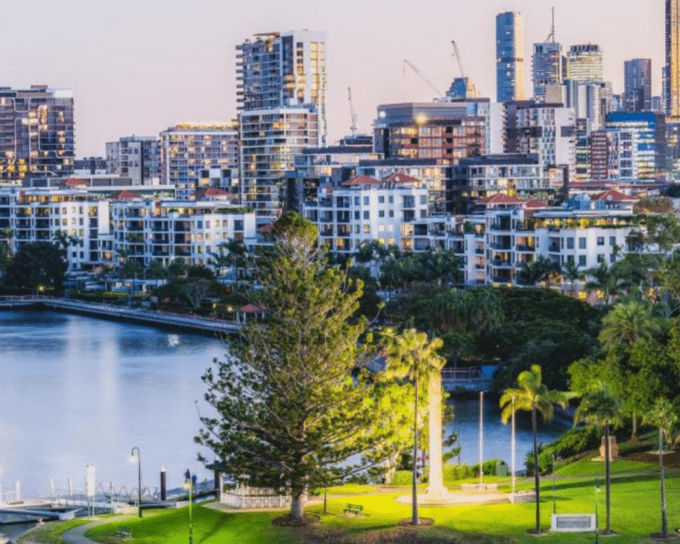 Views of Brisbane River and Newstead Park