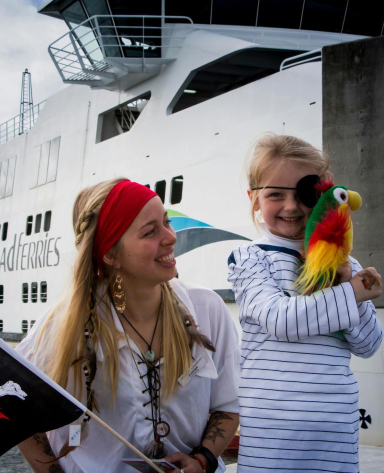 Pirates with parrot