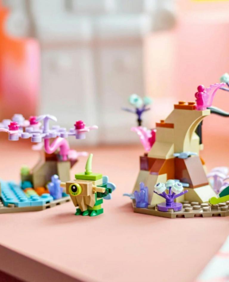 We come in "pieces": Create with Lego